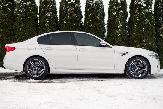 BMW Seria 5 M5