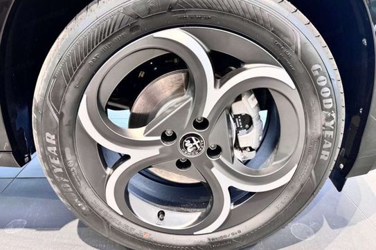 Alfa Romeo Junior 1.2 Ibrida Ti