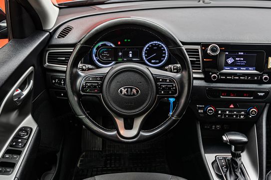 Kia Niro 1.6 GDI Hybrid M