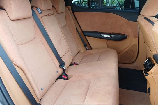 Lexus RZ 450e Omotenashi DIRECT4