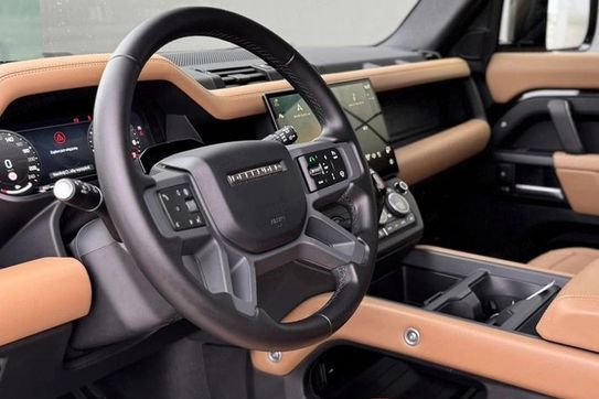 Land Rover Defender 110 5.0 P425 X-Dynamic HSE