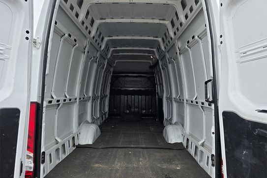 Iveco Daily 35S18A8V 16m3 L4H3 Hi-Matic