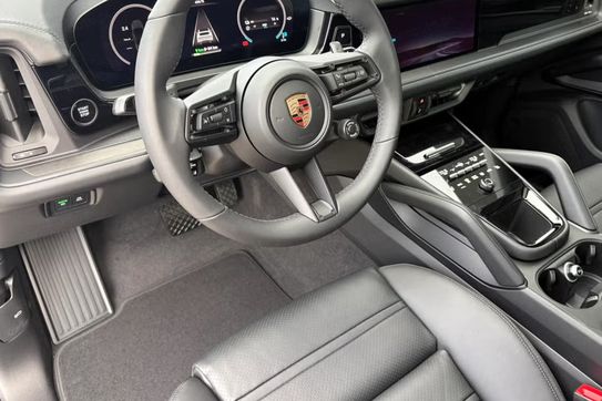 Porsche Cayenne Coupe Black Edition