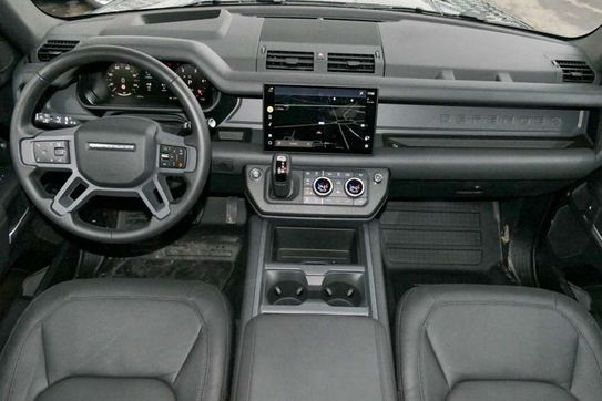 Land Rover Defender 110 D300 X-Dynamic HSE