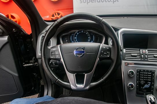 Volvo XC60 D4 Momentum Plus