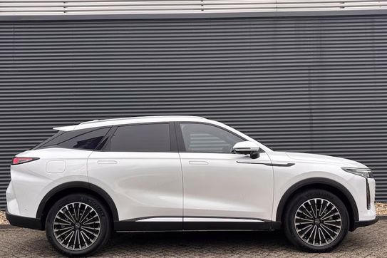 Omoda 9 1.5 Super Hybrid Exclusive AWD