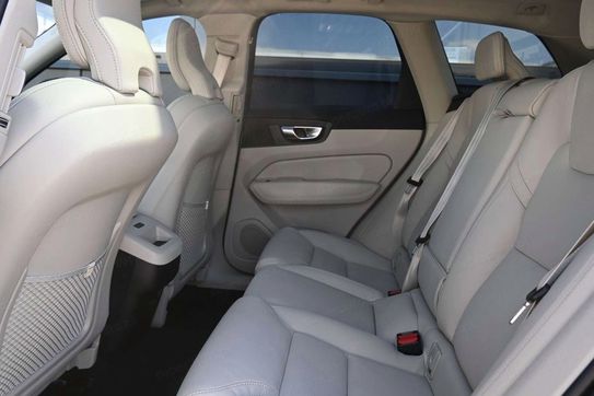 Volvo XC60 T8 Plug-In Hybrid AWD Ultra Bright