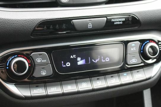 Hyundai i30 1.0 T-GDI Smart DCT