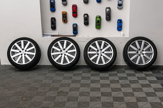 Toyota Avensis 2.0 Premium CVT