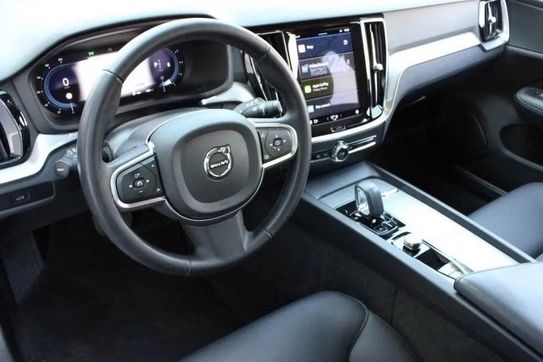 Volvo V60 B4 Momentum Pro
