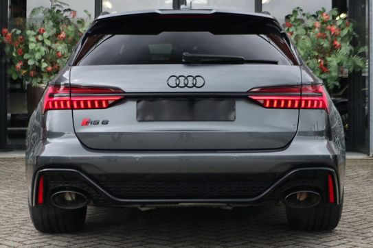 Audi A6 RS6 TFSI quattro Performance
