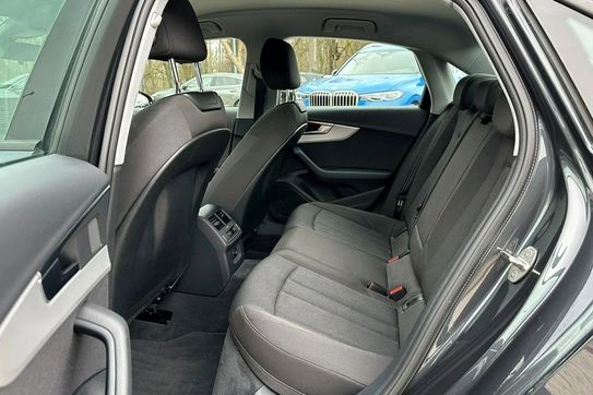 Audi A4 35 TFSI mHEV