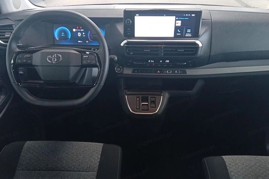 Toyota Proace Verso 2.0 D4-D Long Family aut