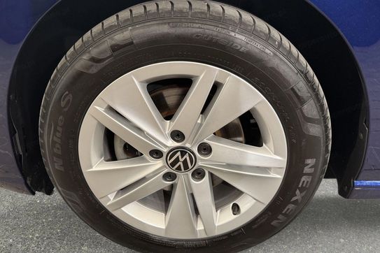 Volkswagen Golf VIII 1.5 TSI