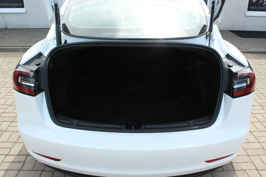 Tesla Model 3 Standard Range Plus