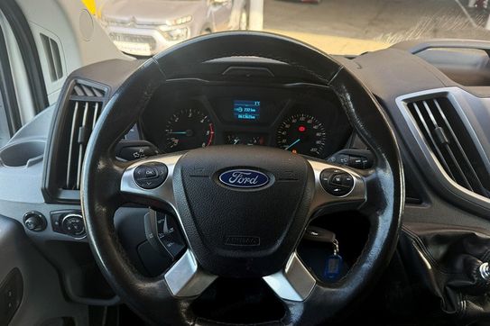 Ford Transit L4H3