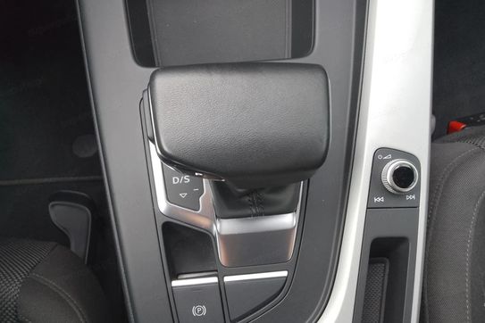 Audi A4 35 TFSI mHEV S Line S tronic