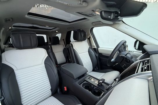 Land Rover Discovery D350 Dynamic HSE