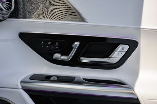 Mercedes SL Maybach 680 4-Matic+ Monogram Series