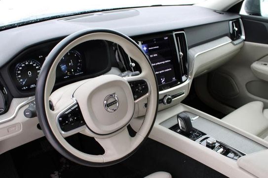 Volvo V60 Cross Country D4 Momentum Pro aut