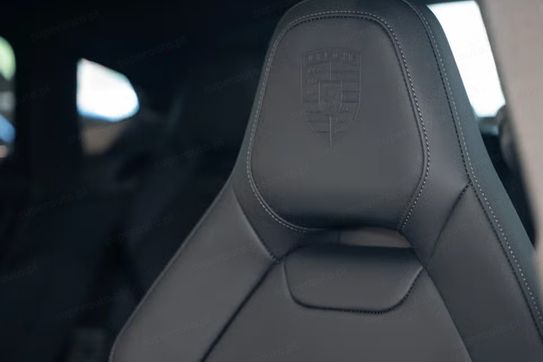 Porsche Panamera 4