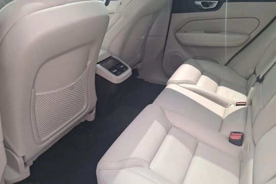 Volvo XC60 B5 B AWD Ultra Dark aut
