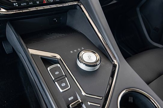 Jac JS8 PRO 7 DCT 7os.