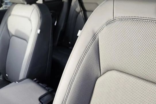 Land Rover Defender 110 3.0 D250 X-Dynamic SE