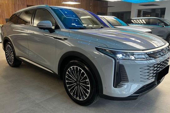 Omoda 9 1.5 Super Hybrid Exclusive AWD