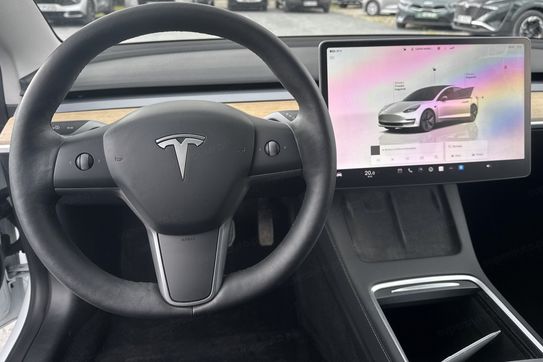 Tesla Model 3 RWD