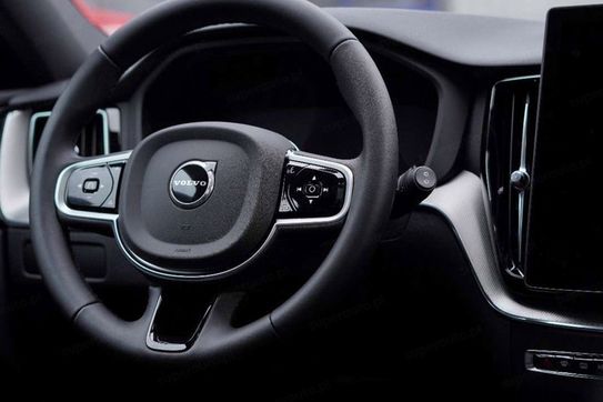 Volvo XC60 B5 B AWD Ultra Black Edition