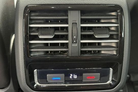 Volkswagen Passat 2.0 Tdi Scr Dsg 4MOTION Business