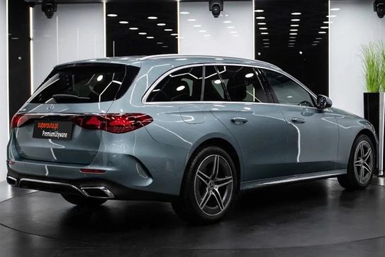 Mercedes Klasa E Kombi 220 d 4-Matic AMG Line