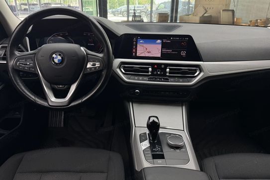 BMW Seria 3 318d aut
