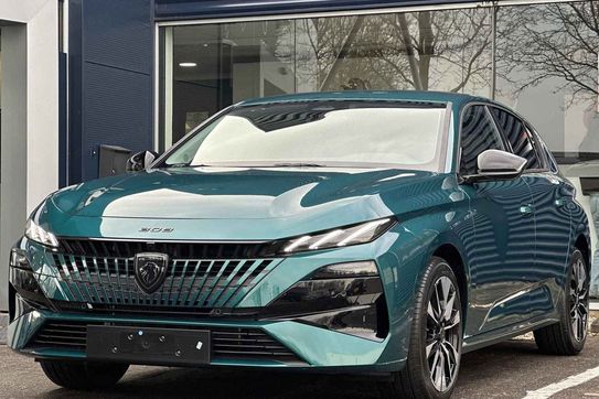 Peugeot 308 Allure 1.2 mHEV e-DCS6