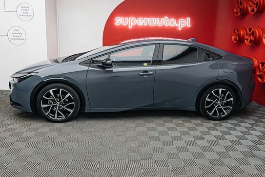 Toyota Prius 2.0 Plug-in Hybrid Prestige