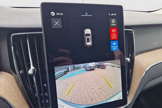 Volvo XC60 B5 B AWD Plus Dark