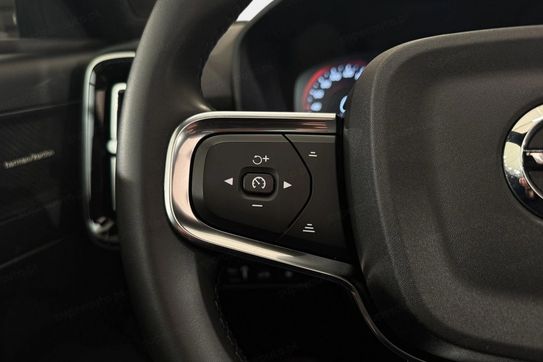 Volvo XC40 T5 Plug-In Hybrid Plus Dark