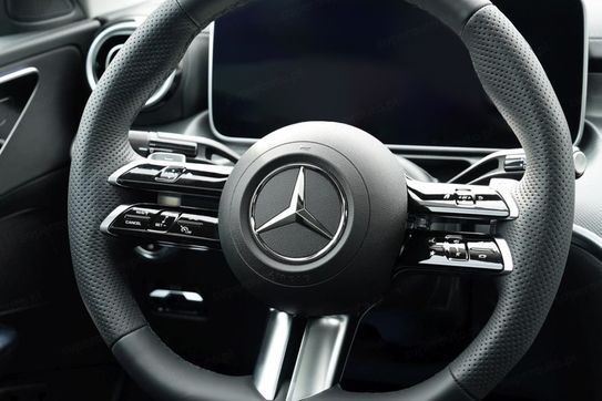 Mercedes Klasa C 220 d  4-Matic AMG