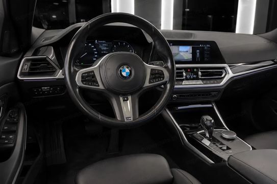 BMW Seria 3 318i
