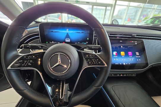 Mercedes Klasa E 200 4-Matic Avantgarde 9G-Tronic