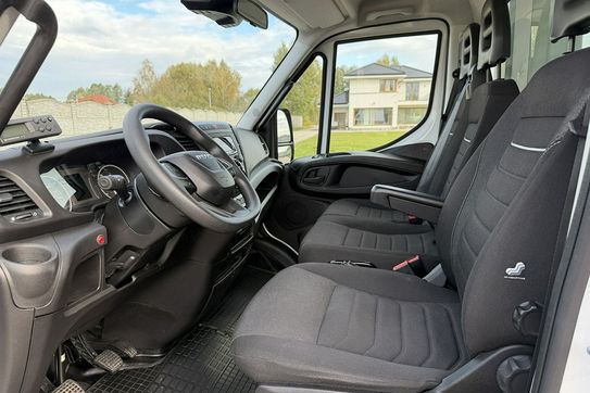 Iveco Daily 70C18 Izoterma + Winda