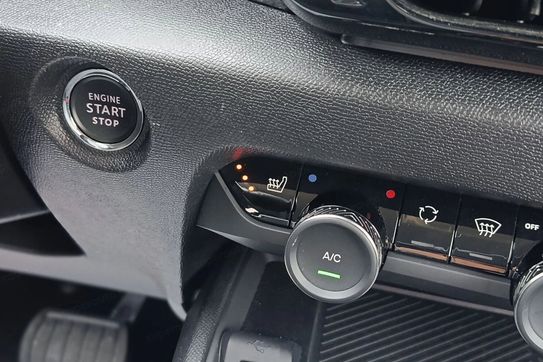 Citroen C4 1.2 Puretech Max S&S EAT8