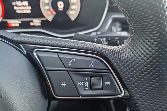 Audi A4 Avant 40 TFSI S Line