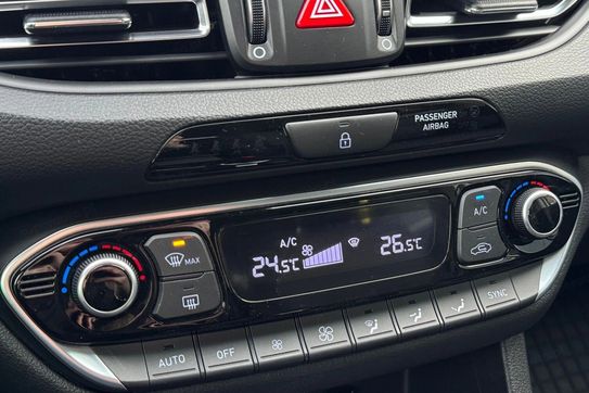 Hyundai i30 1.5 T-GDI 48V Smart DCT