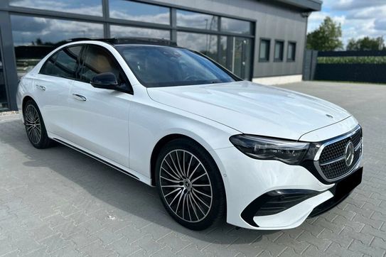 Mercedes Klasa E 200  4-Matic AMG