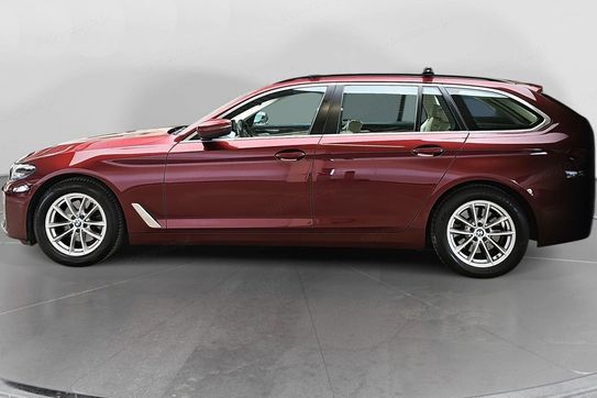 BMW Seria 5 518D Mhev
