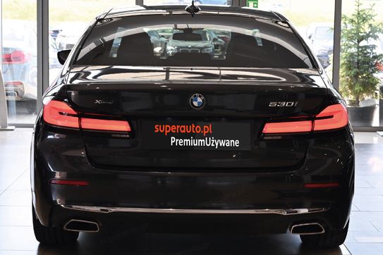 BMW Seria 5 530i xDrive Luxury Line