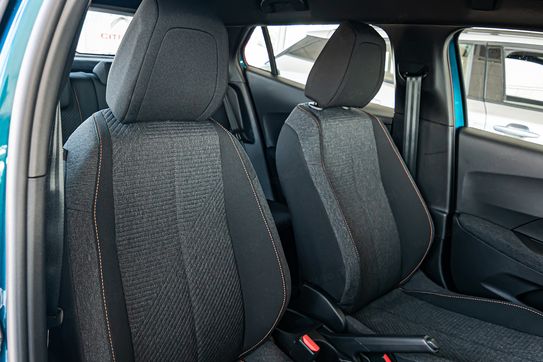 Peugeot 2008 Edition e-DCS6 PureTech mHEV