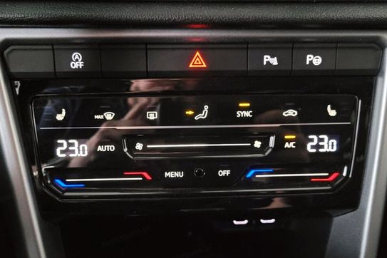 Volkswagen T-Roc Life Plus Special Edition 1.5 TSI DSG